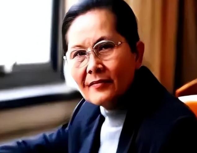 我国顶尖半导体教授李爱珍，申请中科院院士被淘汰，不料2007年，她竟然摇身一变成