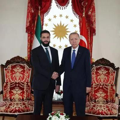 埃尔多安跟朱拉尼什么时候会打起来？
埃尔多安一心想吞并叙利亚，成就奥斯曼帝国。