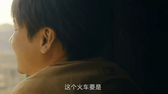 黄澄澄新剧还是没躲过捡废钢  就问离了黄澄澄谁还逗我笑，怎么还看到他在剧里面捡起