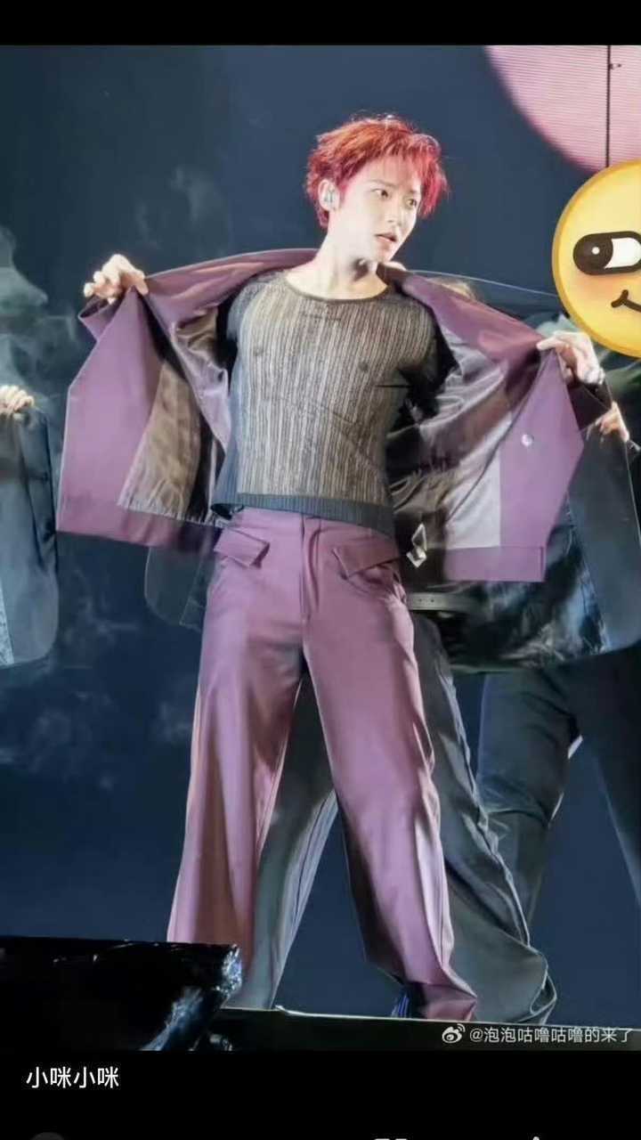 侯明昊My eyes🤢🤮 