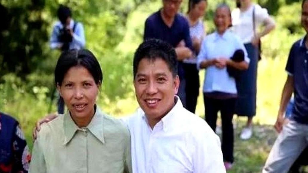 1992年，刘强东680分考上中国人民大学，1994年，伍继红692分考上中国人