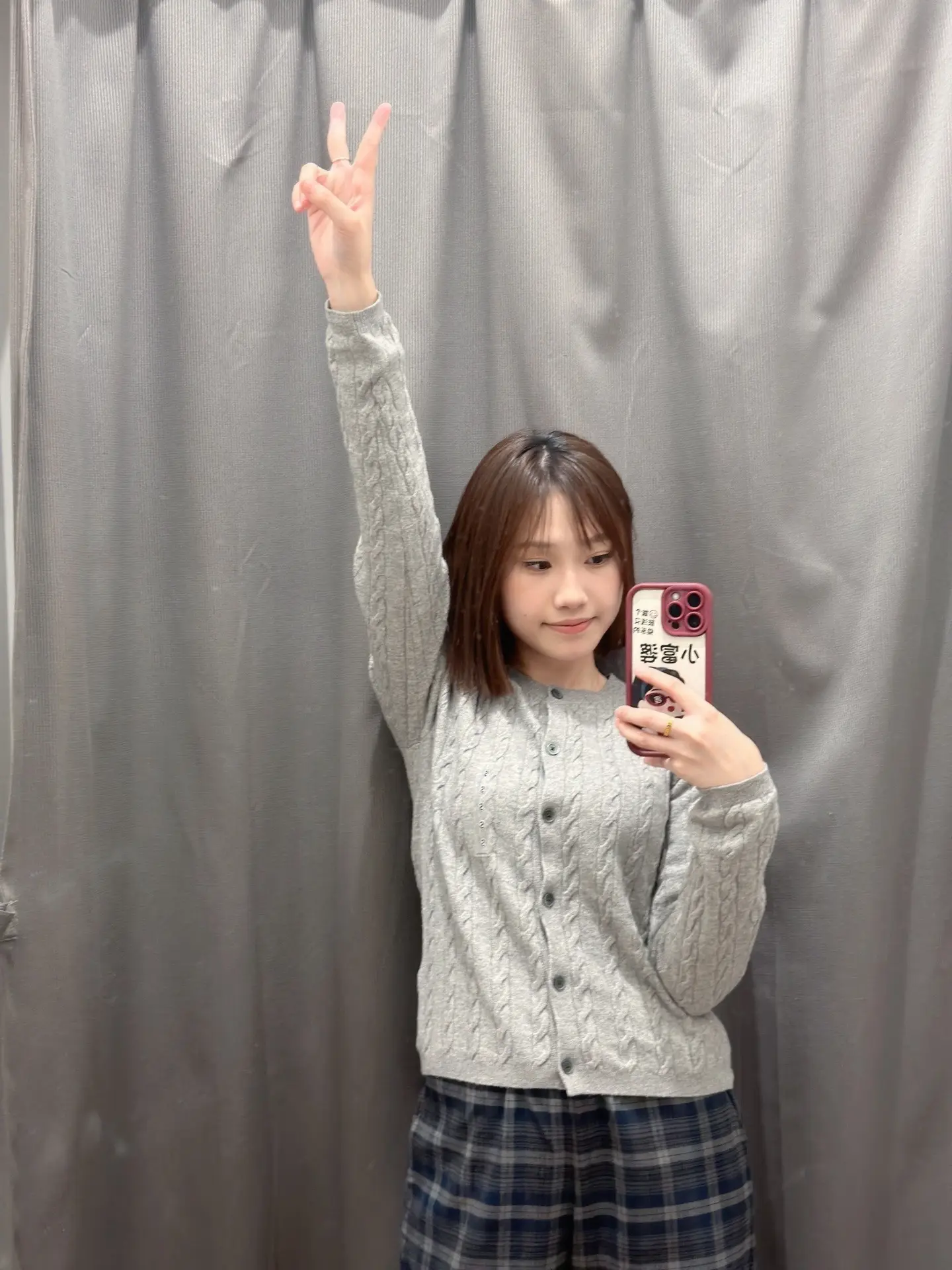 没关系啊 饭和谁吃都香 玫瑰花谁送都浪漫 反正不管怎样都会有遗憾