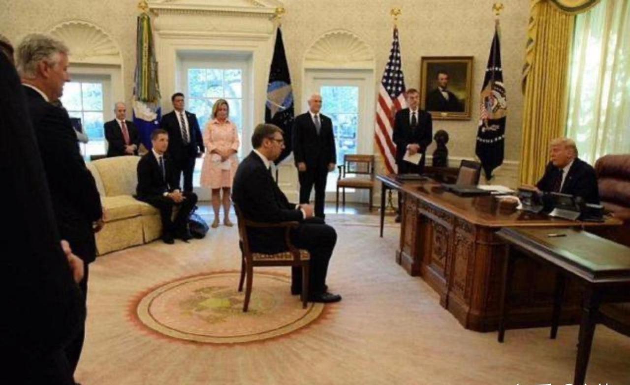 从塞尔维亚向乌克兰出售武器，再到拆北约轰炸遗址，给特朗普建大厦，只能说，小国只能