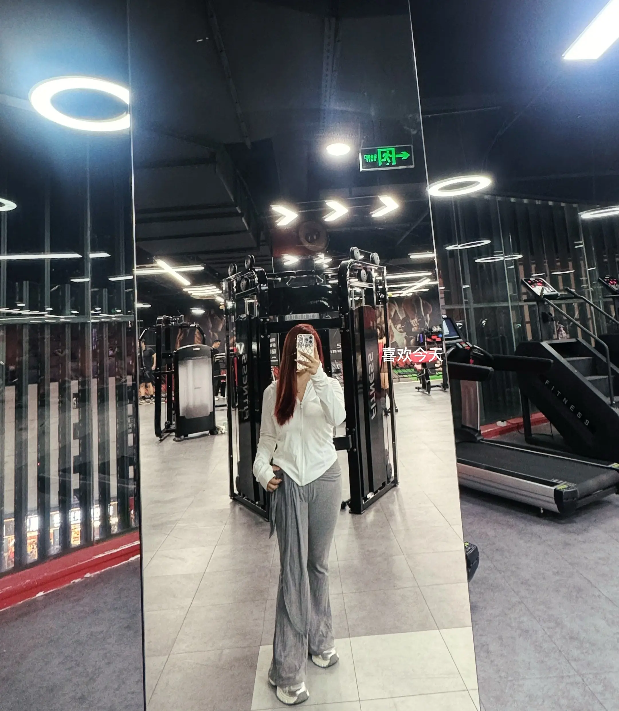 旺盛的生命力，健康的身体、充沛的精力，感知美好的能力，稳定的情绪，才是最珍贵的