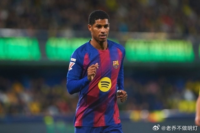 转会新闻记者罗马诺表示，巴萨希望留住拉什福德。这位28岁的英格兰前锋去年夏天离开