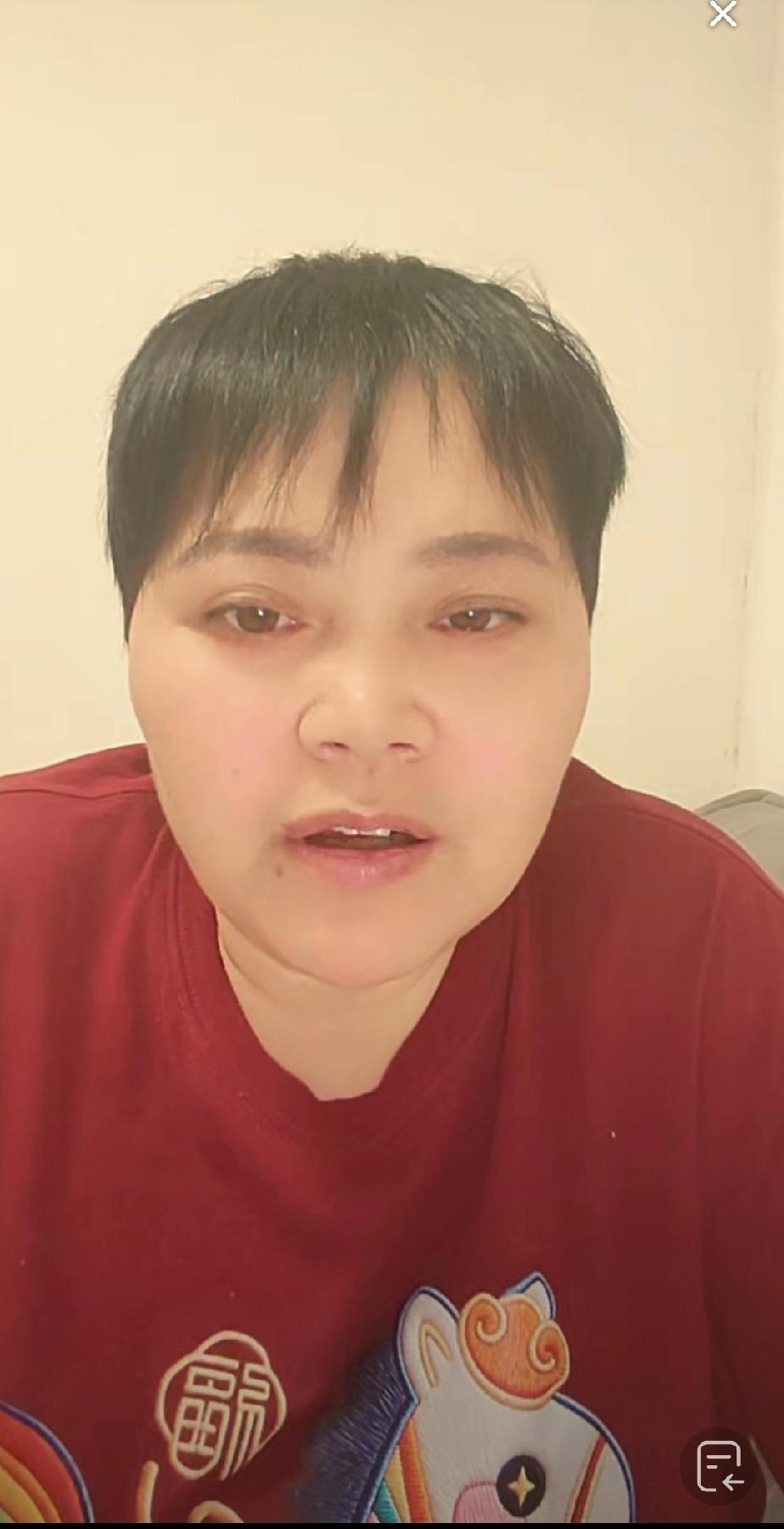 向阳花阿姨在河北开启直播，看她的状态还不错，但是前面一段感情已经结束，最好不要再