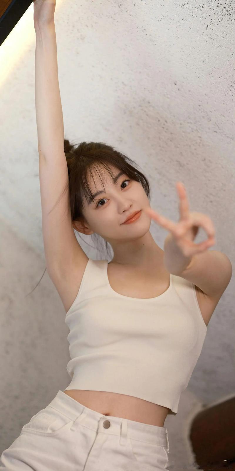 好元气的少女祝绪丹
