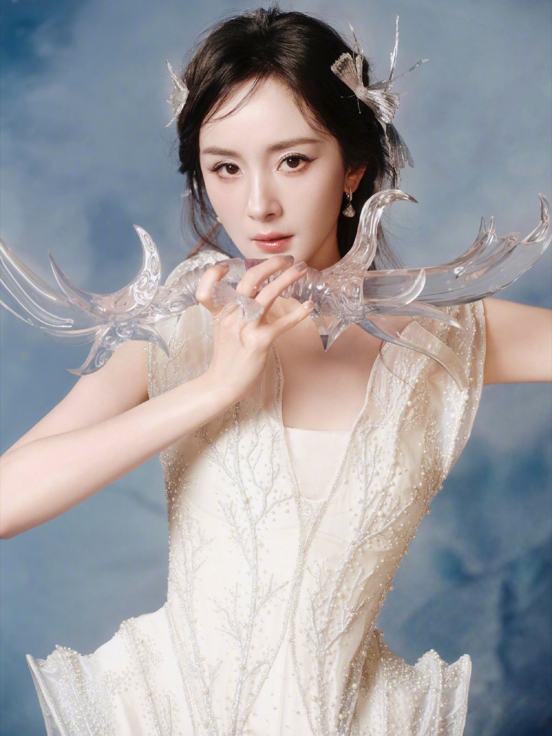 杨幂cos艾琳杨幂这次cos的《王者荣耀》艾琳，堪称从游戏里“破壁”走出的精灵本