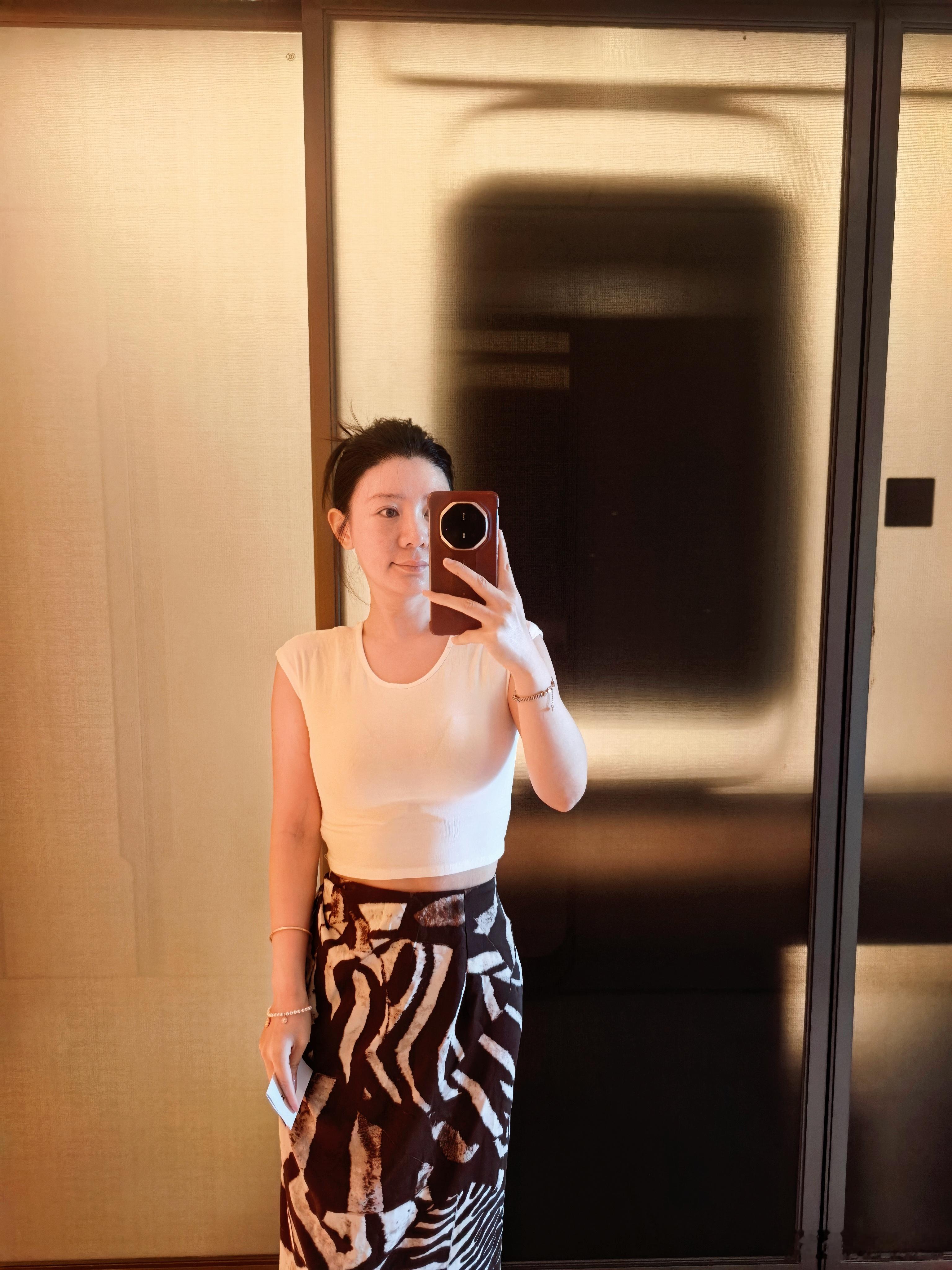 吃完这顿早饭就回杭州啦！已经出来 24 小时了我想家[苦涩]  ​​​