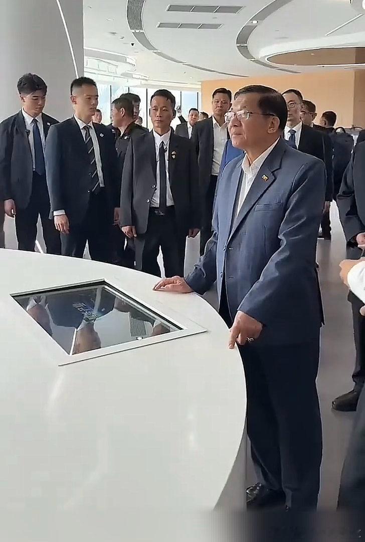 缅甸总统：中国太发达了 