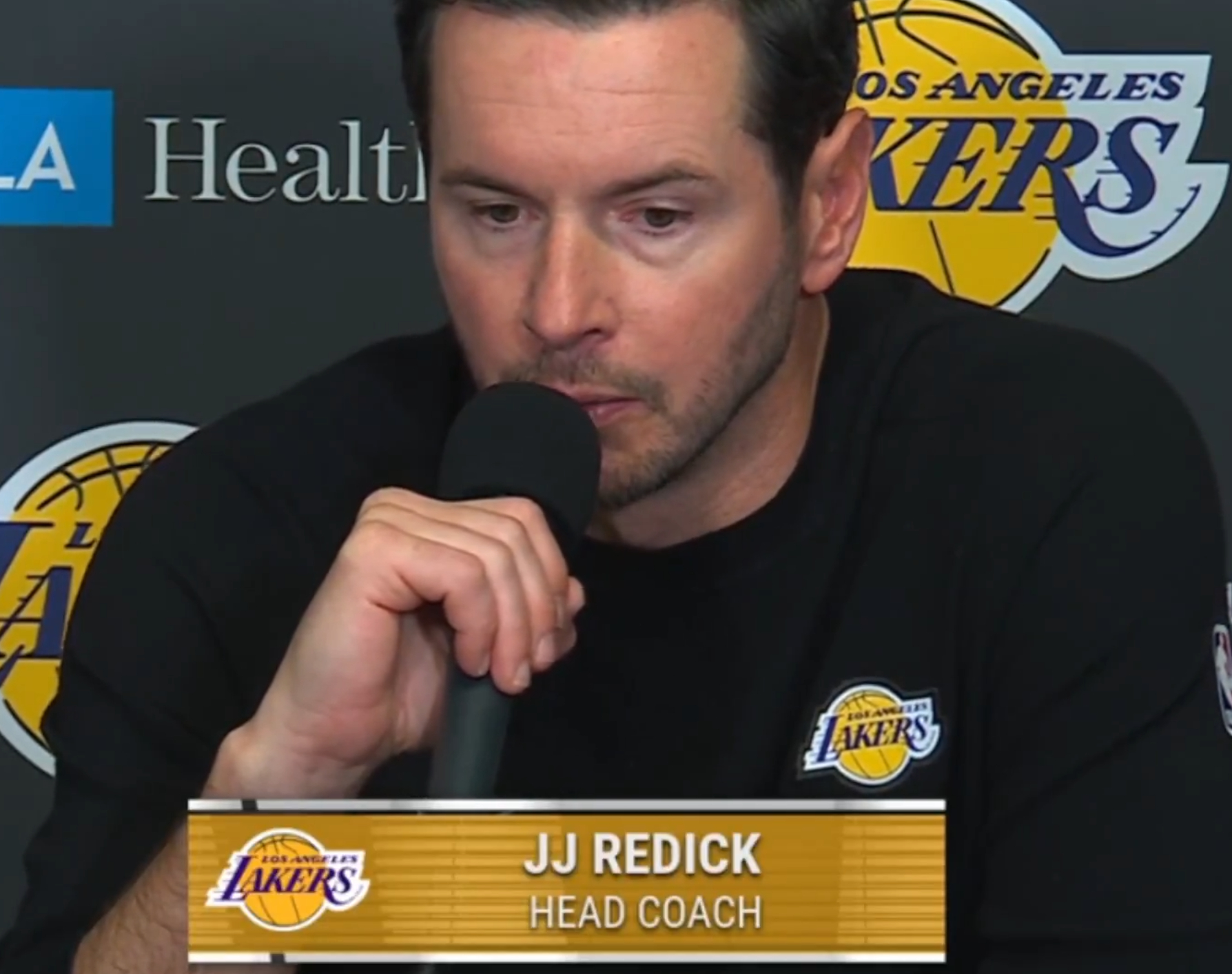 雷迪克表示，一场糟糕的比赛并不会抹杀湖人近期的表现：“我们是一支出色的球队，我坚