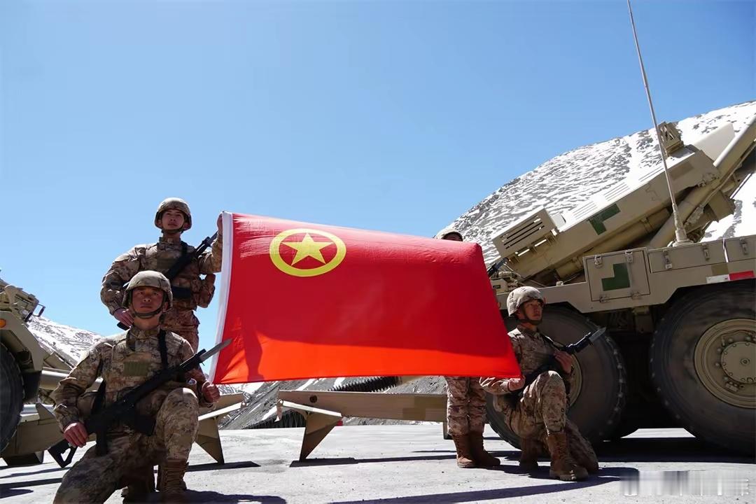 清澈的爱只为中国致敬高原中国军人 在海拔5000米的喀喇昆仑高原，某部官兵齐聚 