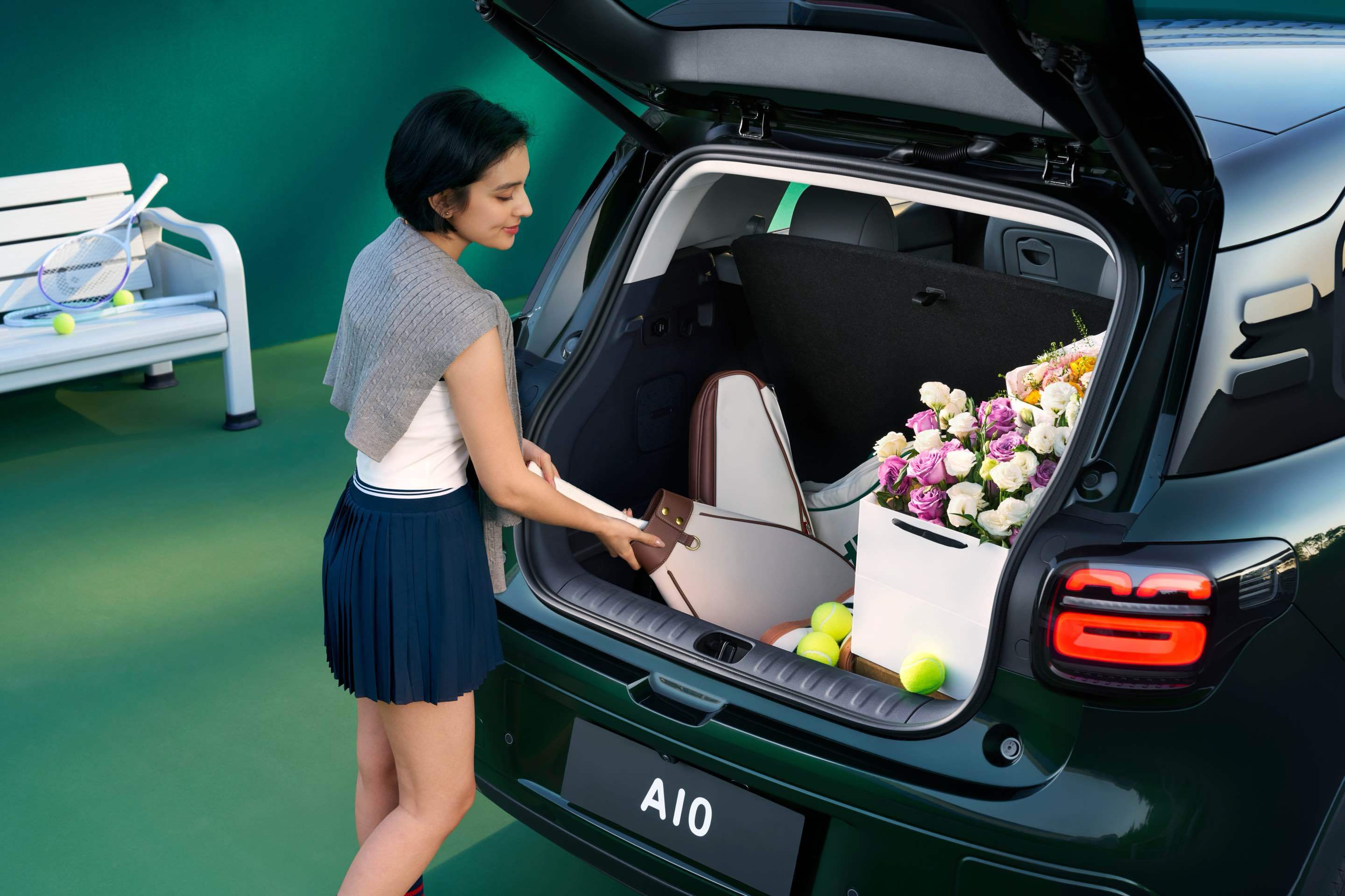 陈都灵官宣成为零跑A10代言人，我愿称之为2026年开年最“灵”的组合！高智感颜