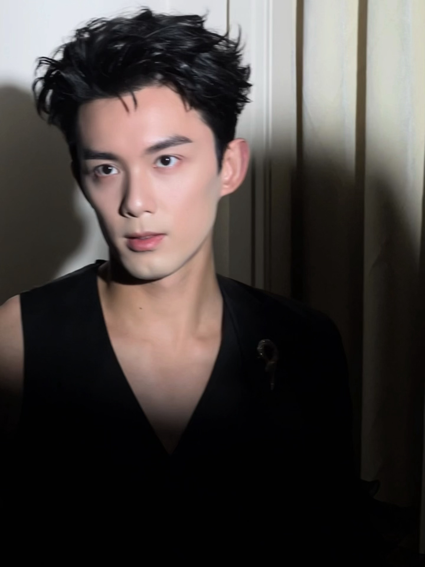 吴磊极限飞行工作日记吴磊1130小记吴磊一些极限飞行工作日记✈️ 每一张都帅得很