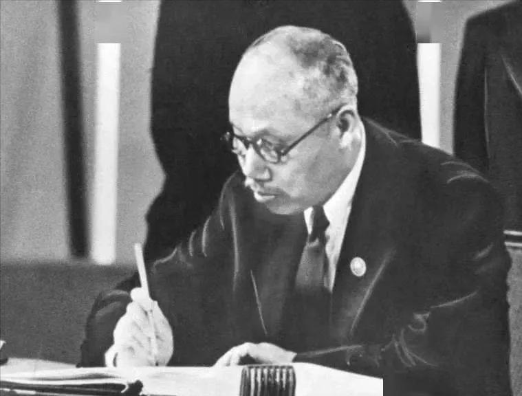 1945年，胡适作为中国代表，出席联合国制宪会议。

但是参加完会议，胡适却拒绝