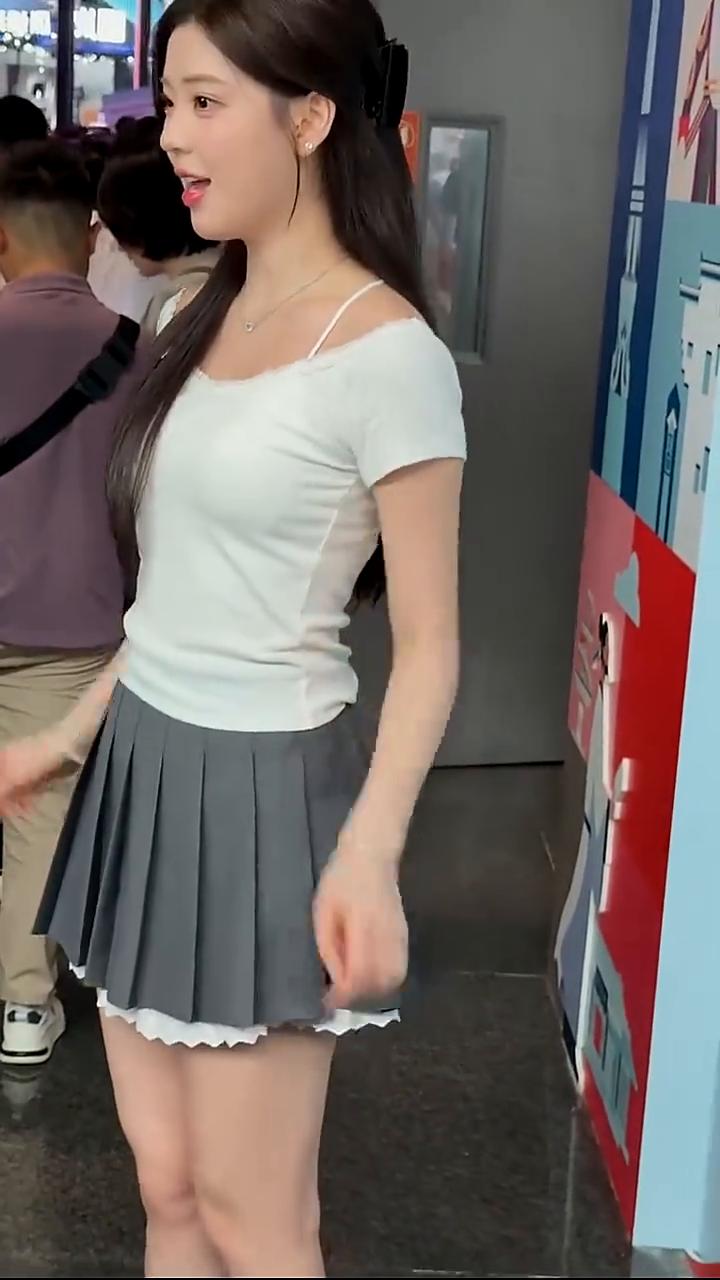 开始，今天人好多，快跟我一块看看。