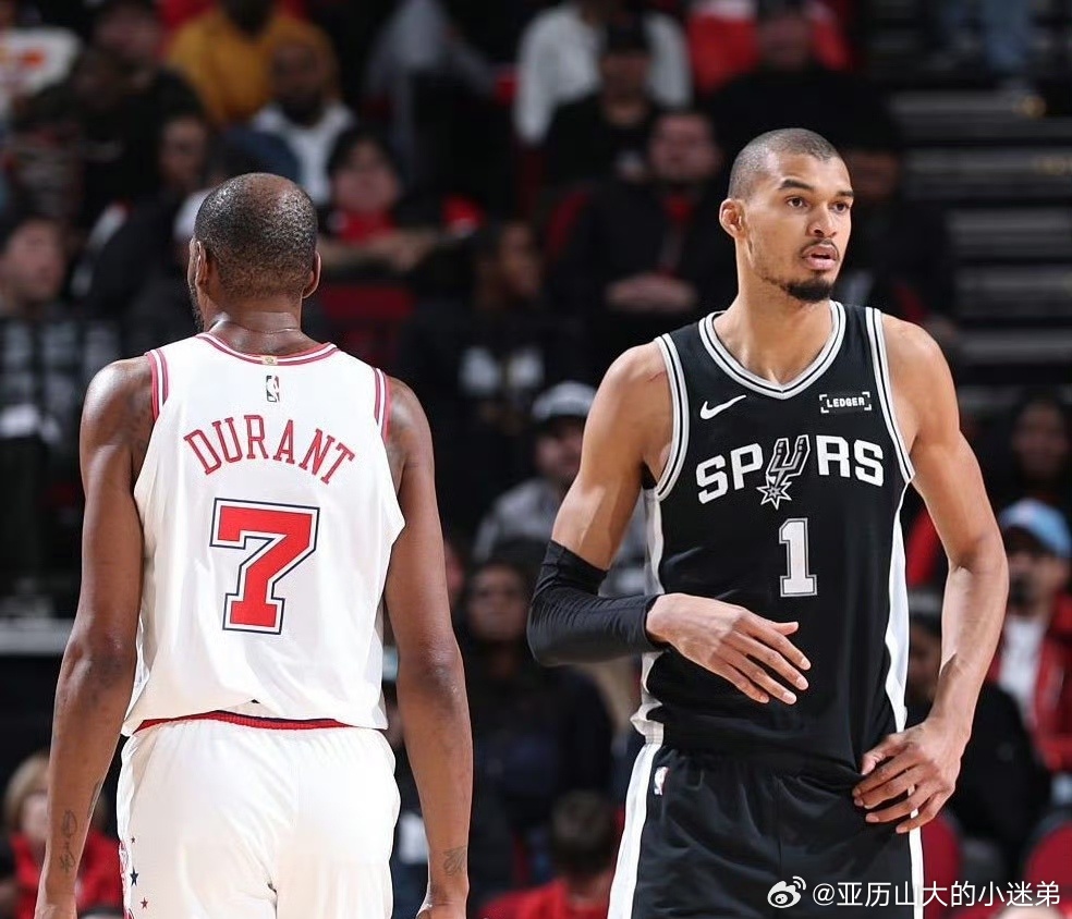 近日，前NBA球员杰夫·蒂格在《Club 520》播客节目中谈到了文班亚马和杜兰
