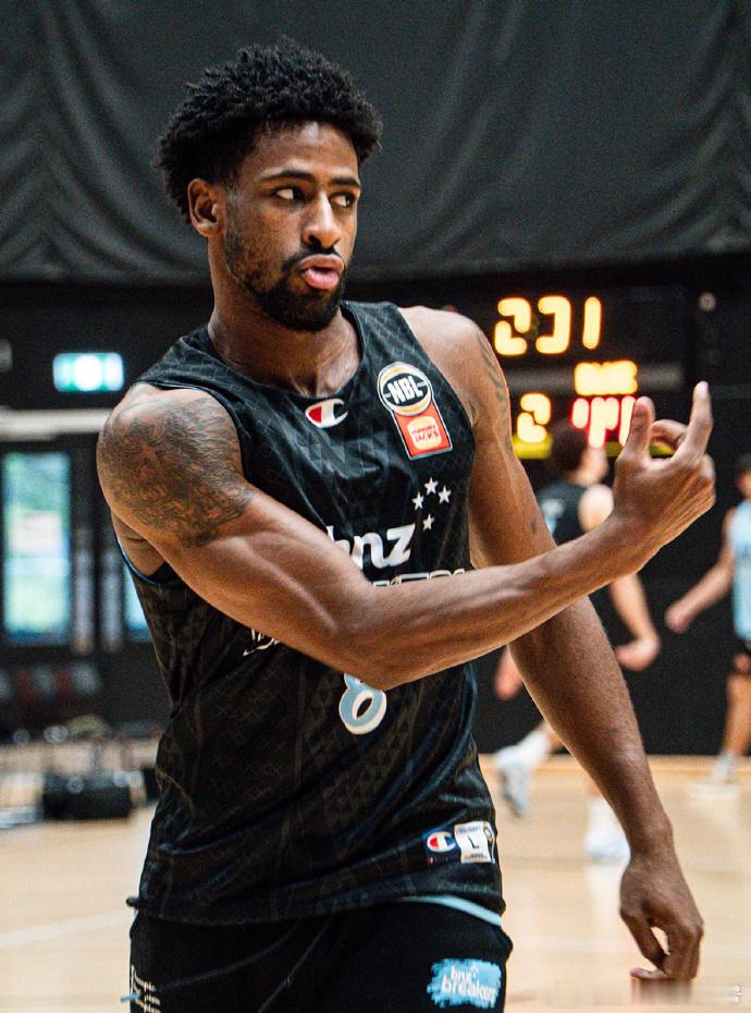 随着哈维与布罗金顿的正式确定，辽宁男篮第二阶段将以莫兰德、威尔斯、哈维、布罗金顿