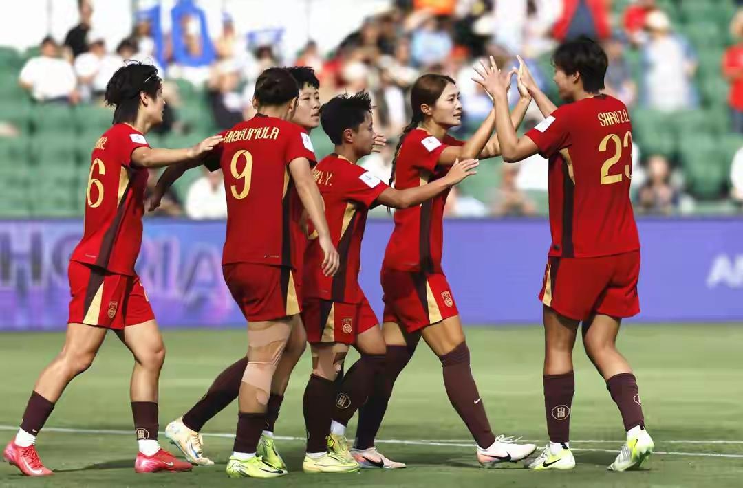 雪上加“霜”！中国女足虽然在昨日中午2：0战胜中国台北队挺本次亚洲杯的进四强并成