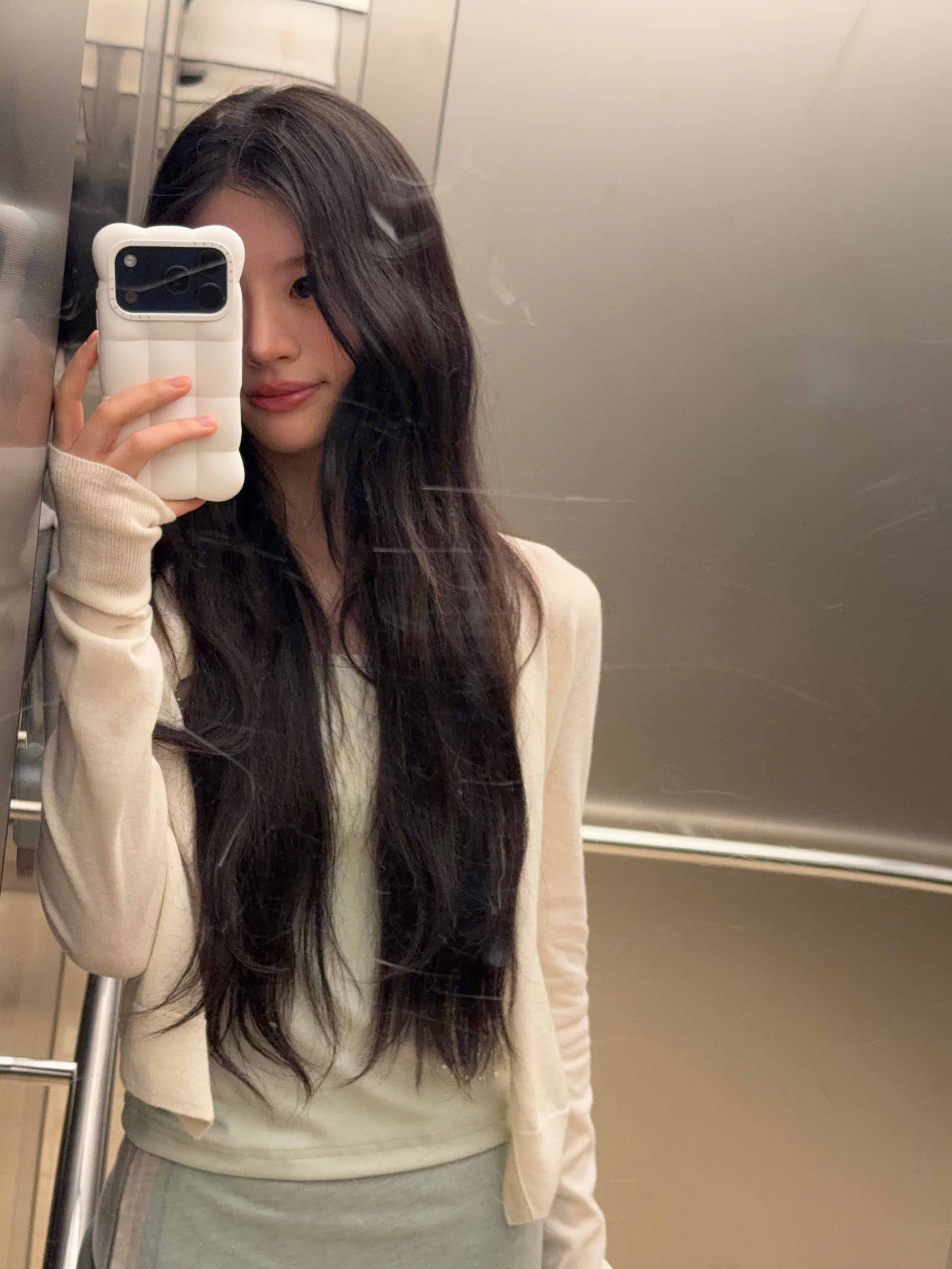 🐰💬: 像女朋友一样 对吧😗 