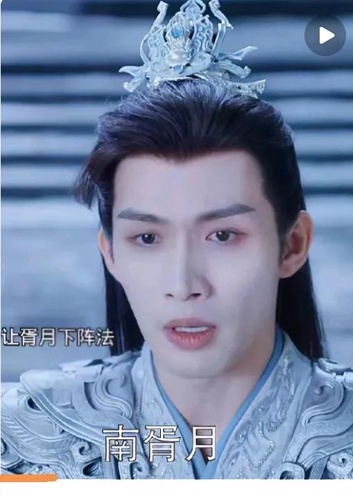 看过迪丽热巴和张彬彬的《丽姬传》，气场和苏感，一点get不到。
虽然外形条件不输