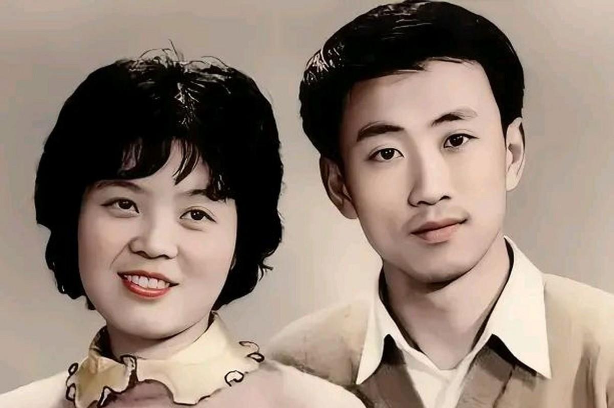 1977年的秋风裹着山枣的甜香，卷过黄土坡时，刘小勇正把帆布包往驴车上捆。

王