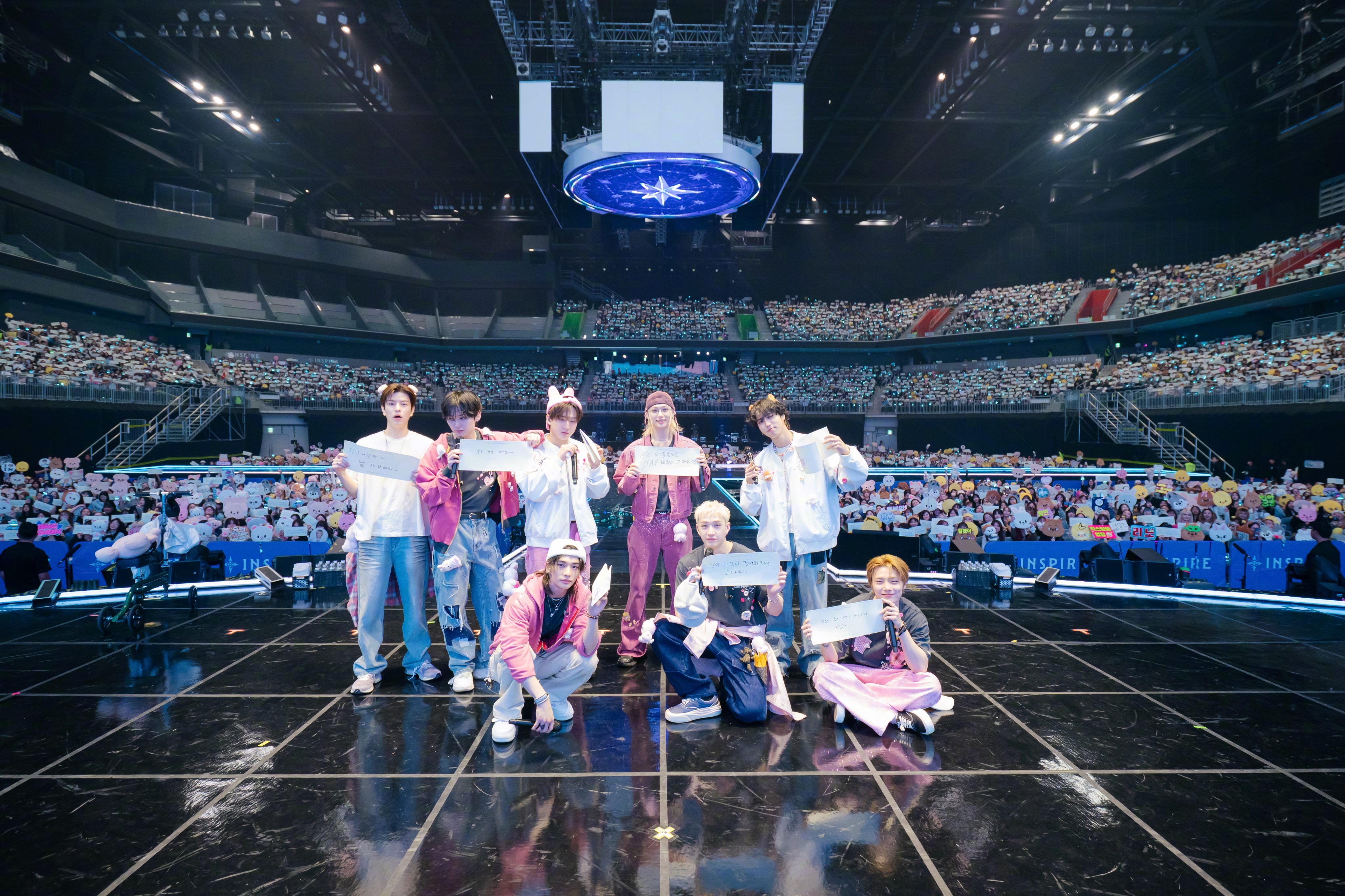 【Twi】Stray Kids 6TH FANMEETING .・✭ 𝗦𝗧?