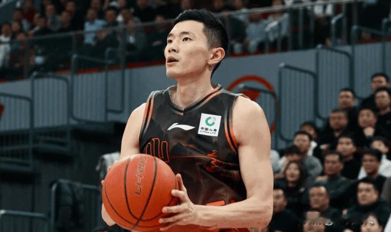 陈林坚太强了，投篮稳定可怕，六记三分24分，山东补强很成功




山东休赛期签