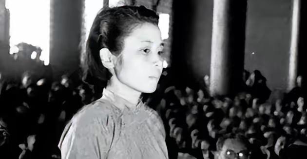 1951年，一个军统女特务被抓，审她的时候，她不求饶，也不喊冤，就反复说一句话：