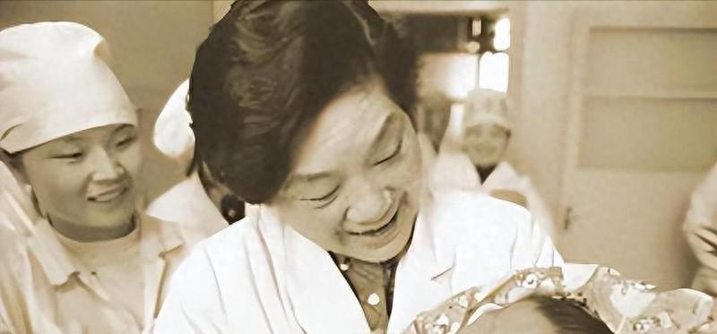 在很多微信群和短视频评论区里，流传着一个令人脊背发凉的说法：“试管婴儿是违背天意