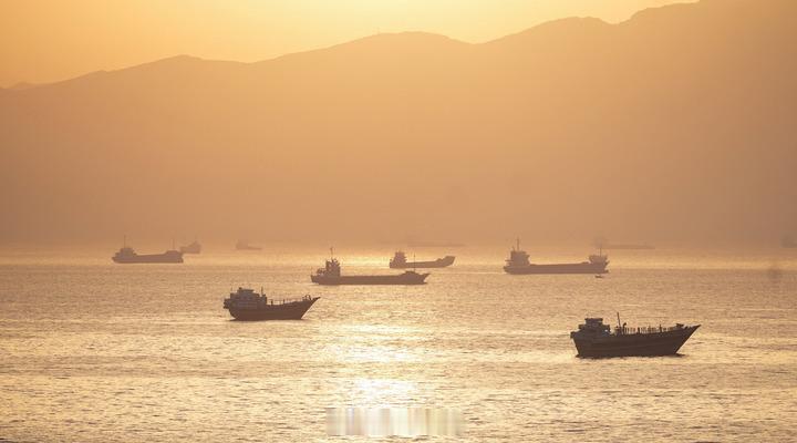 伊朗宣布霍尔木兹海峡60天内免费通行【伊朗：霍尔木兹海峡60天内免费通行】据伊朗