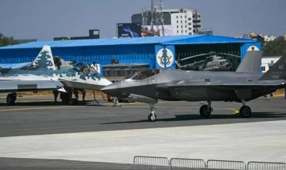 印巴空战，最受伤的其实是千里之外的法国。印度的买家秀表明，法国的阵风战机，就是个