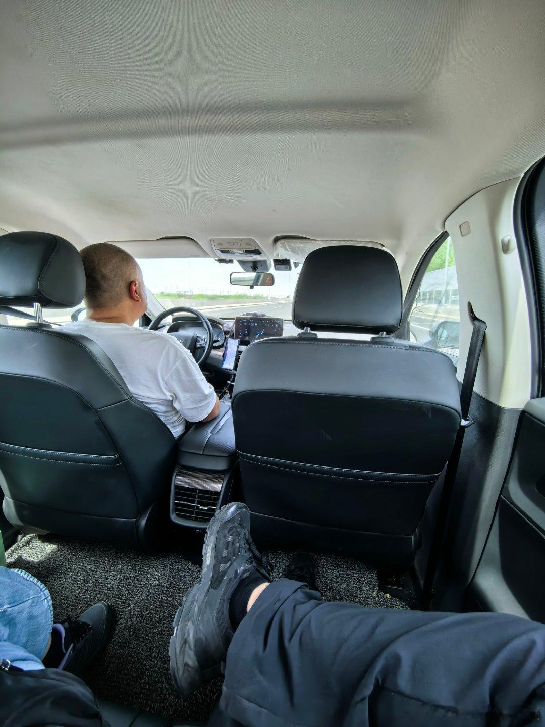 日系能不坐就不坐，害怕，机场连续打了三台，两台都是日系，算了取消订单，理由是车型