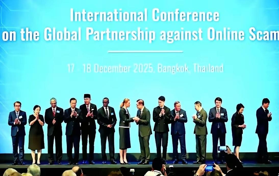 泰国这次刷新了全世界的三观，在自己家的领土上，不声不响的邀请了60个国家齐聚一堂