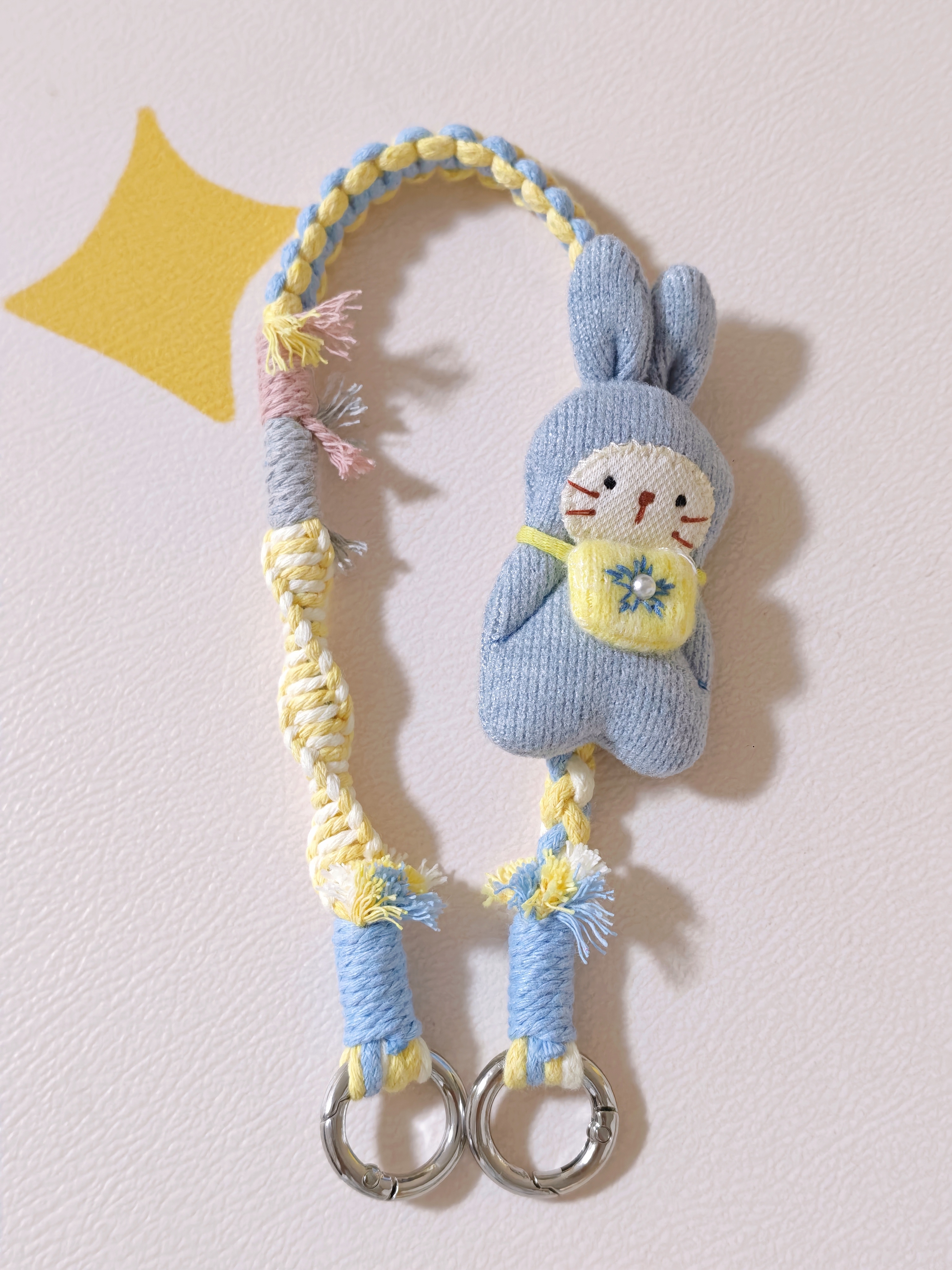 新买的手机壳和手机链[送花花][送花花][送花花][音乐][音乐][音乐]阔爱[