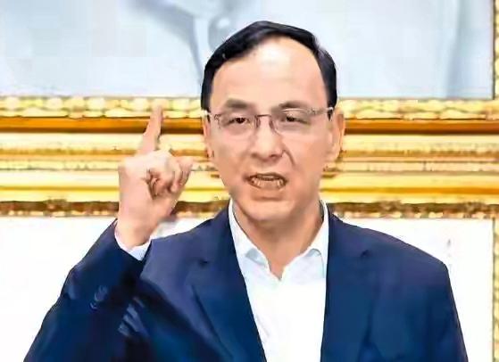 国民党一天两大震动！黄复兴党部重回一级建制，朱立伦嫡系闹剧闹翻天
 
前言
20