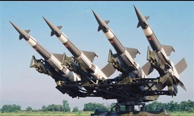 美军今年很可能要进攻古巴！美国要打击伊朗、委内瑞拉、古巴当中最弱的软柿子——古巴