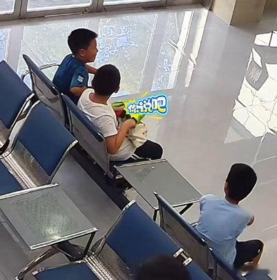 二十元与一只鸡腿天下大同是什么样子的？我给大家讲一件前几天发生的小事。派出所三个