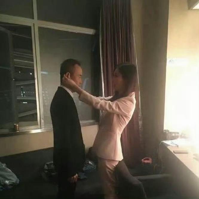 王石要的不是青春啊肉体啊什么的，他要的是情绪价值，而田朴珺在提供情绪价值上面那是