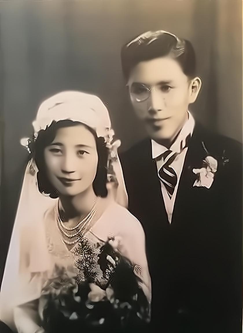 1930年，28岁的清华教授周培源，依旧单身，朋友拿给他一沓子照片：“有没有中意