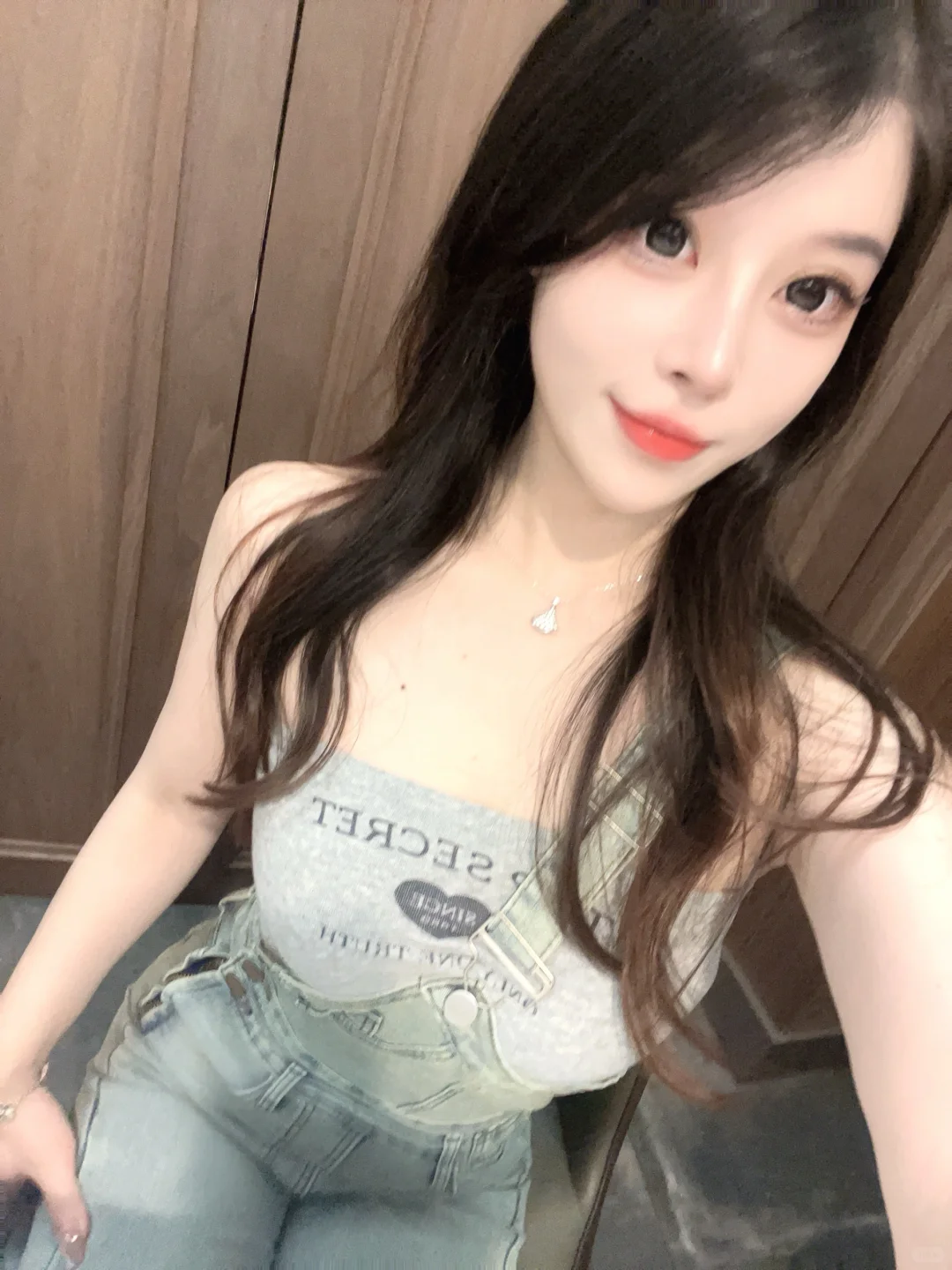 牛仔背带裤真是装嫩神器