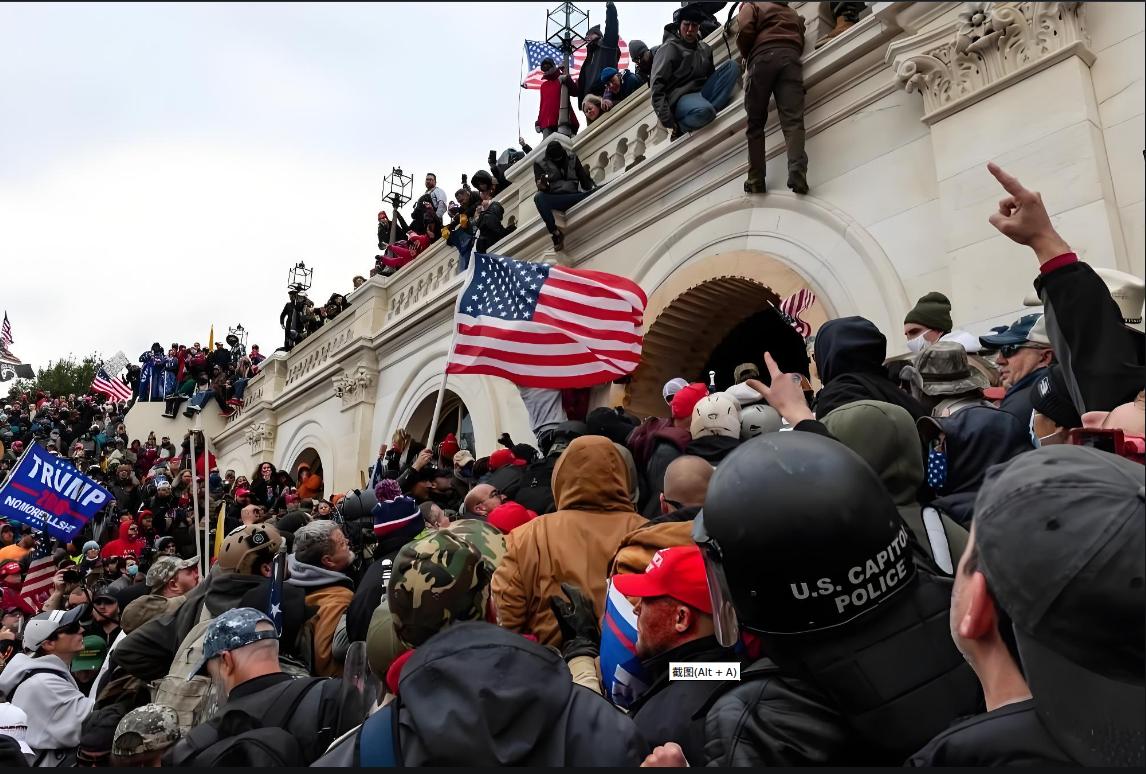 美国衰落的表现

1、政权失去活力。80岁的接着80岁的干，失去克林顿、奥巴马类
