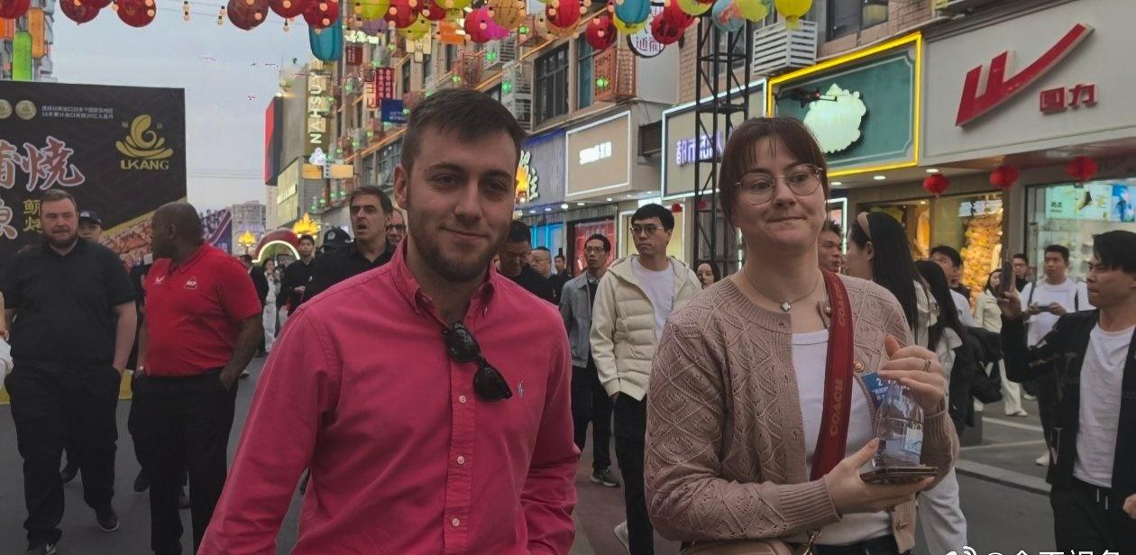 世界排名前十六、各路冠军齐聚玉山。这里是荣誉的战场，也是新王的温床。谁将突出重围