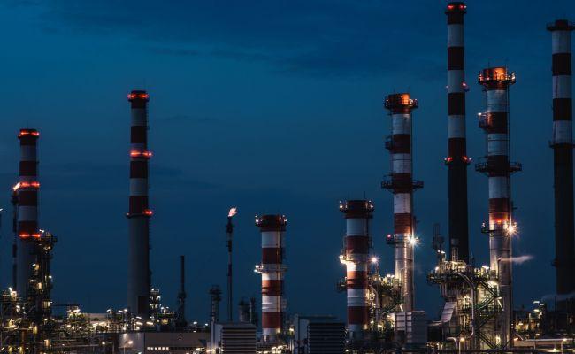 阿联酋最大炼油厂遭无人机袭击后关闭 全球能源市场再受冲击
 
当地时间3月10日