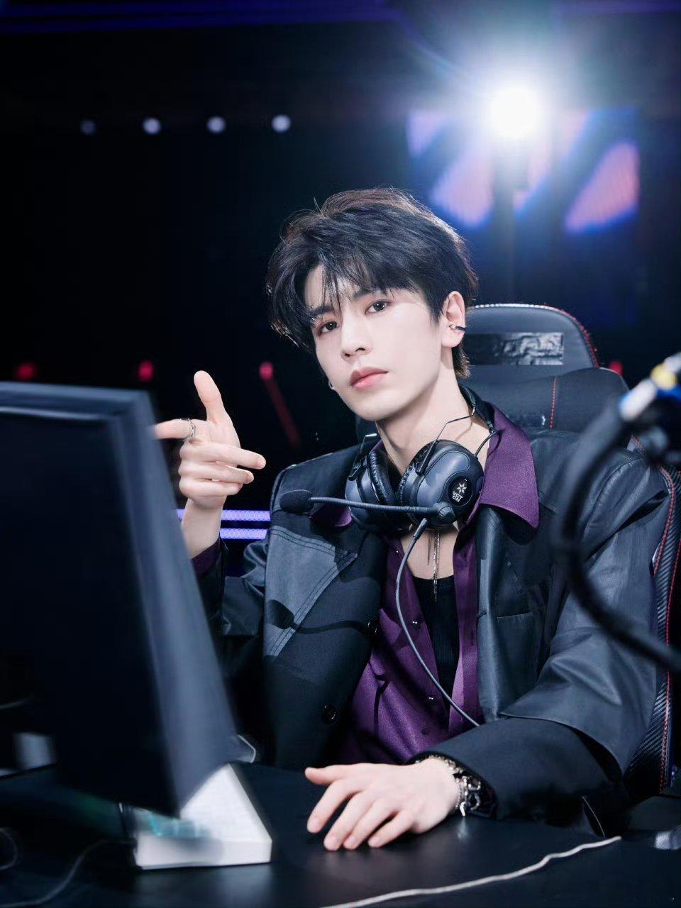 张凌赫告黑新增一部分取证名单！！妈呀小名鼎鼎的熹🥚又上被告席了 刘大锤回应张凌