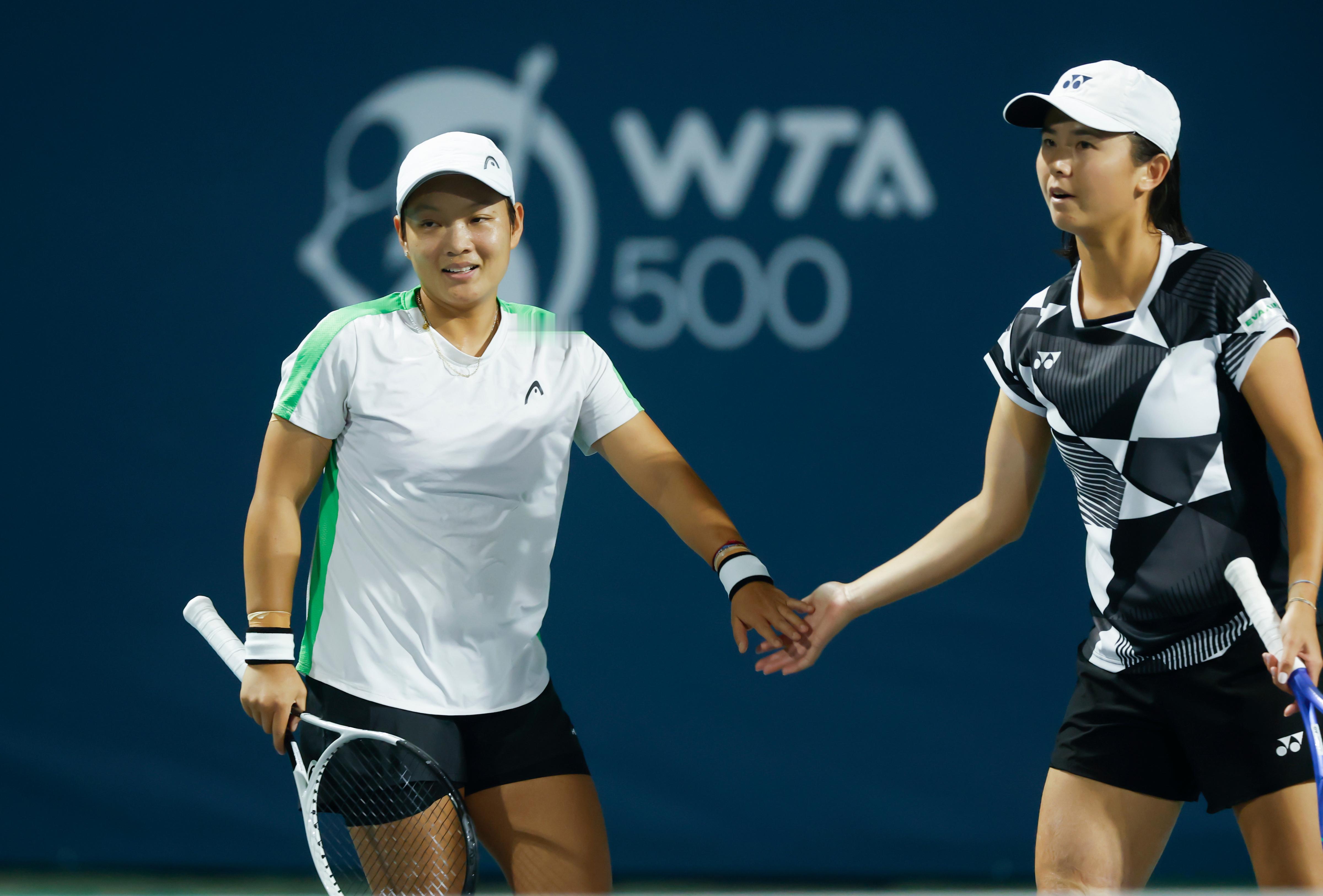 WTA500 阿布扎比站双打首轮，蒋欣玗/吴芳娴以6-4 3-6 5-10遭到盖