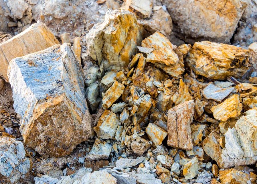 突发大转弯！咱们国家的稀土出口，突然不“卡脖子”了？4月9日傍晚，商务部放出重磅