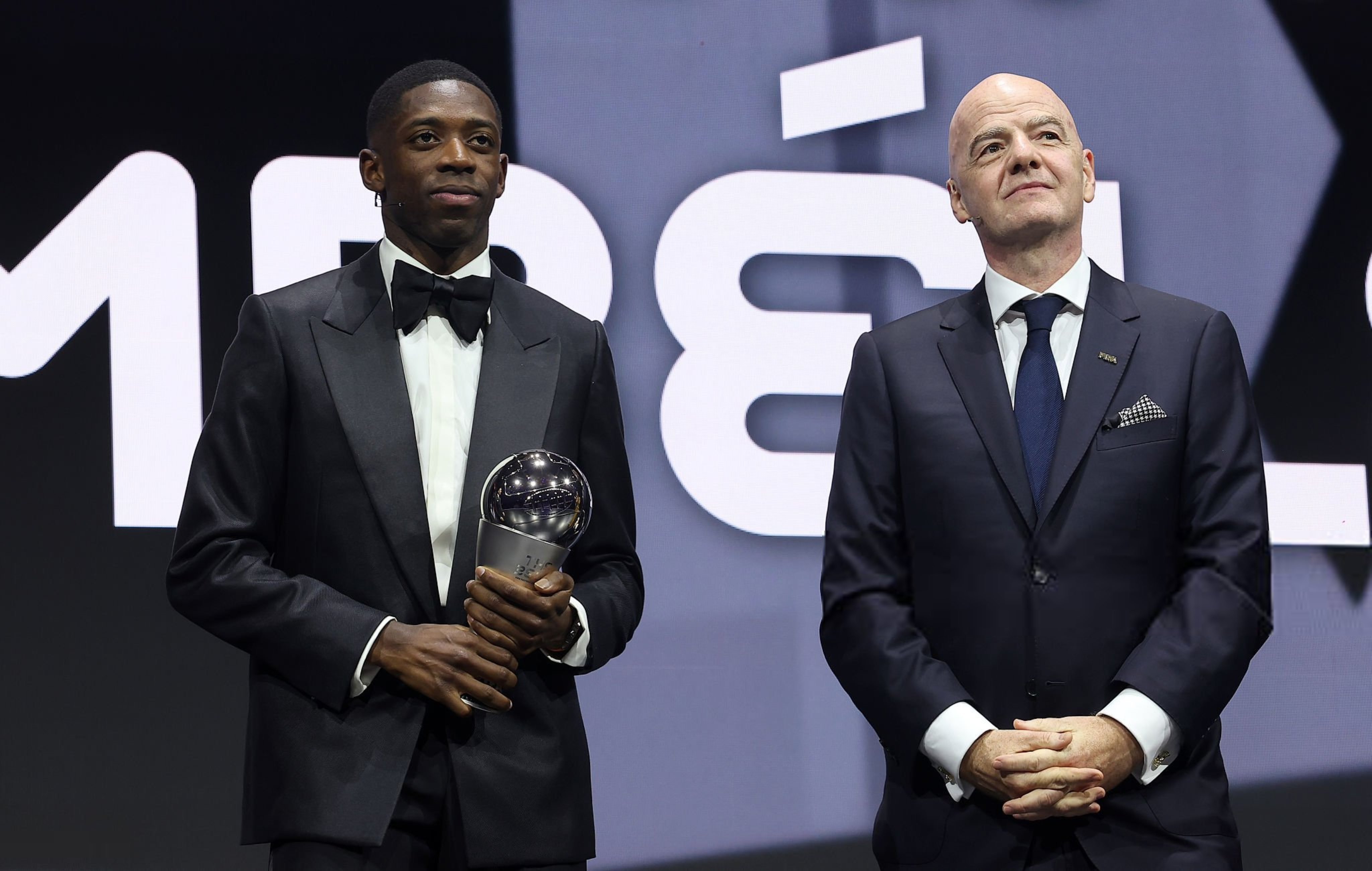 登贝莱力压亚马尔，荣膺2025年FIFA年度最佳男足球员在12月17日凌晨举行的