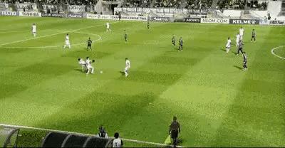 这无疑是达万加盟北京国安以来最漂亮的一个助攻了，他掐准了法比奥的跑位，送出了一个