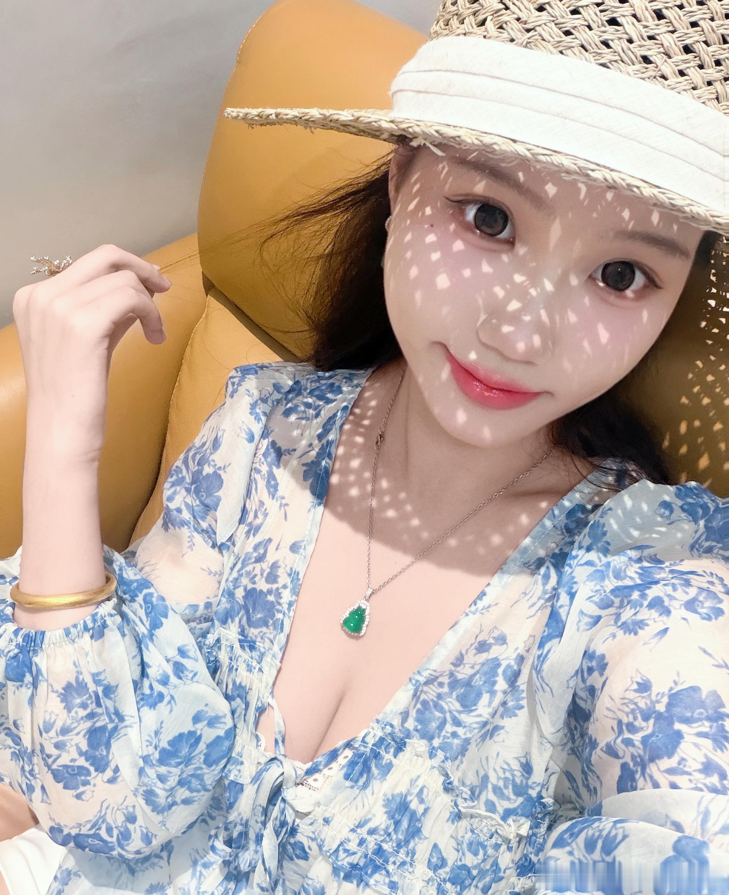 假装在度假躺的是沙滩椅🏖️同事们都请假出去玩了